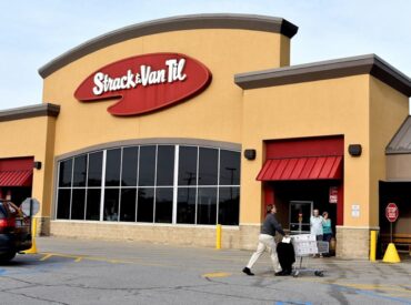 Strack and Van Til Front