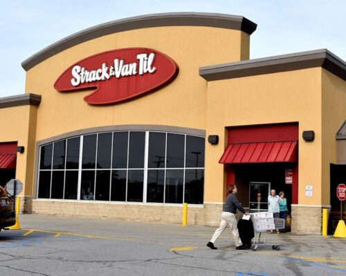 Strack and Van Til Front